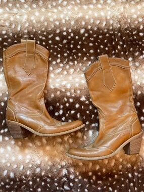 Camel/Tan round pointed toe cowboy boots
